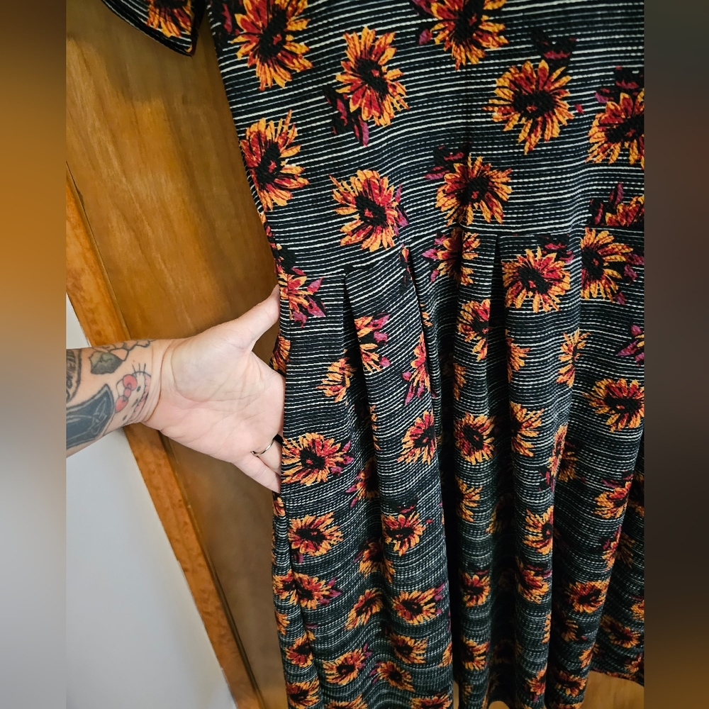 Lularoe - Picture 3 of 3